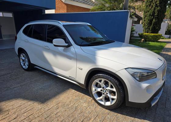 BMW X1 3.0 28I 4X4 24V GASOLINA 4P AUTOMÁTICO BMW X1 3.0 28I 4X4 24V GASOLINA 4P AUTOMÁTICO